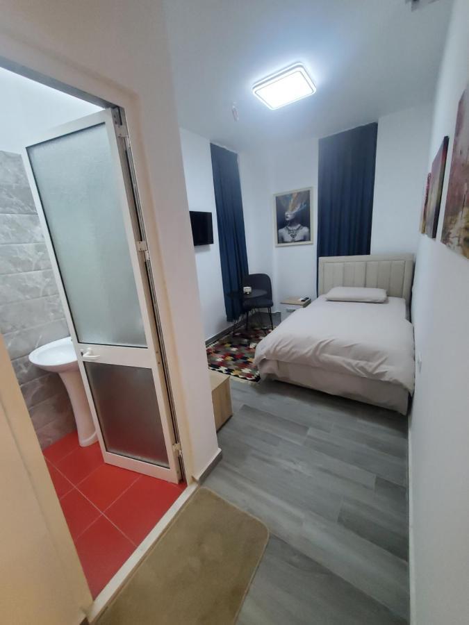 Bs Hotel Durrës Pokoj fotografie